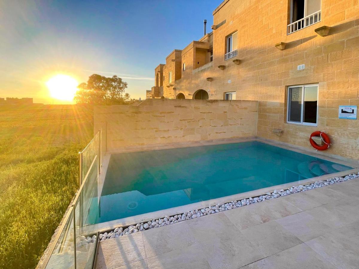 Inni Holiday Home With Infinity Pool Għarb Exterior foto